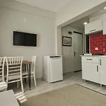 Izan Villa Bakis Apartments