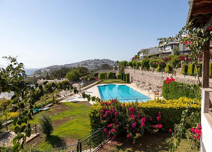 Splendid House With Sea View And Shared Pool In Bodrum