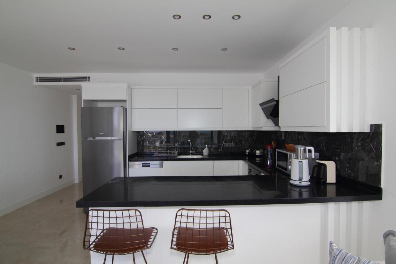Marina Premium Residences Apartment *