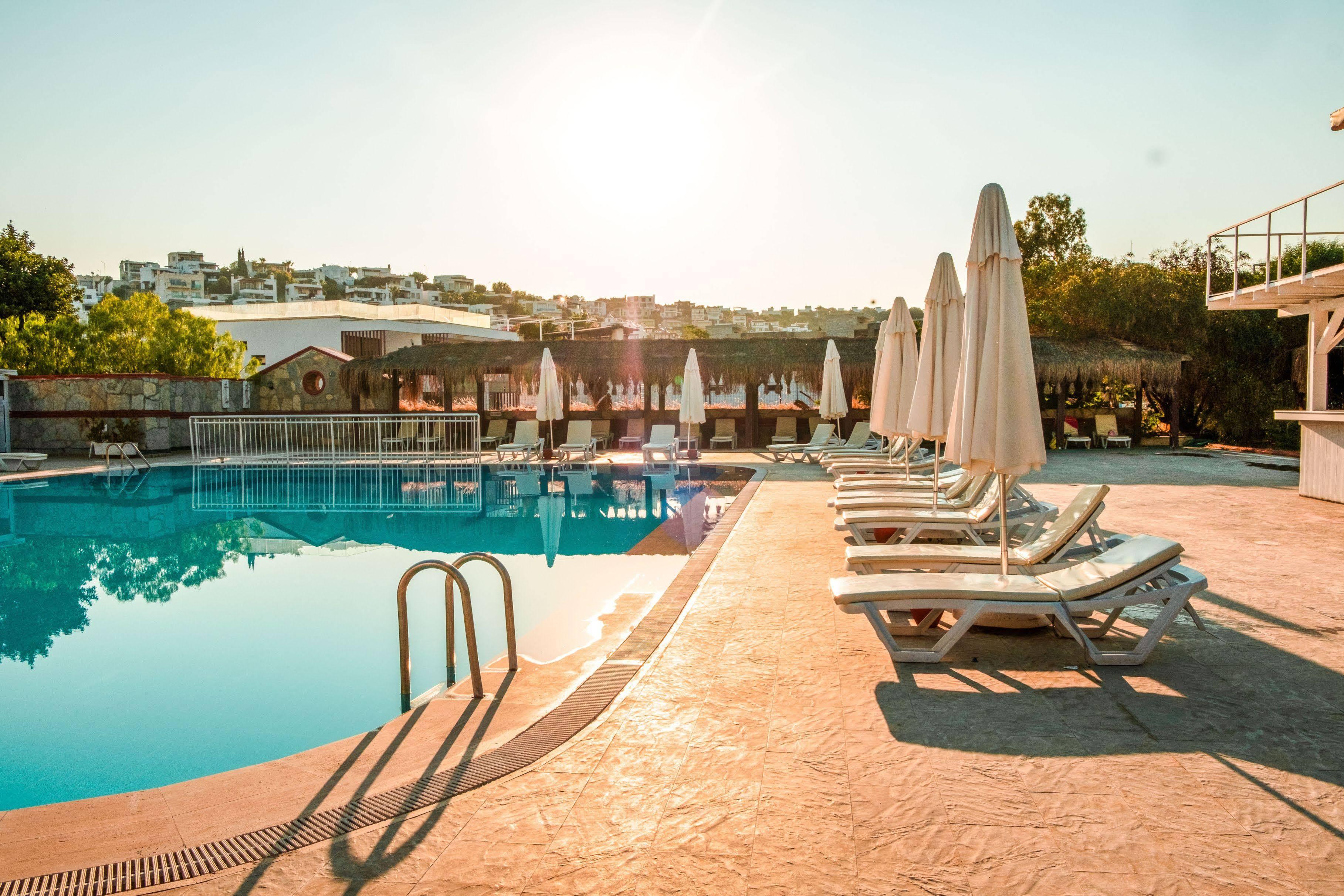 Hotel Ladonia Delmare 2*