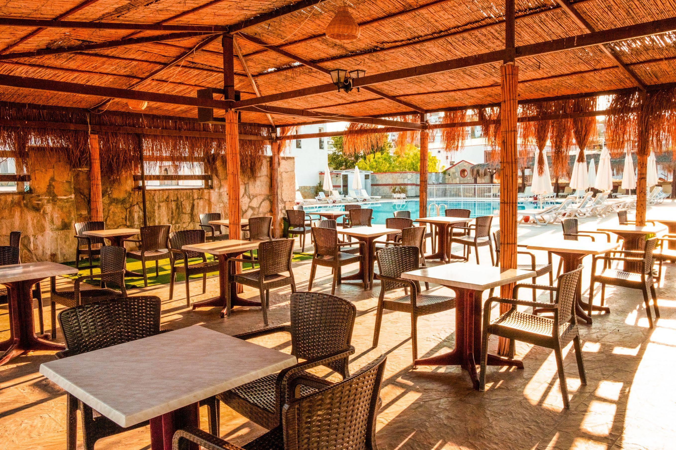 Ladonia Delmare Hotel