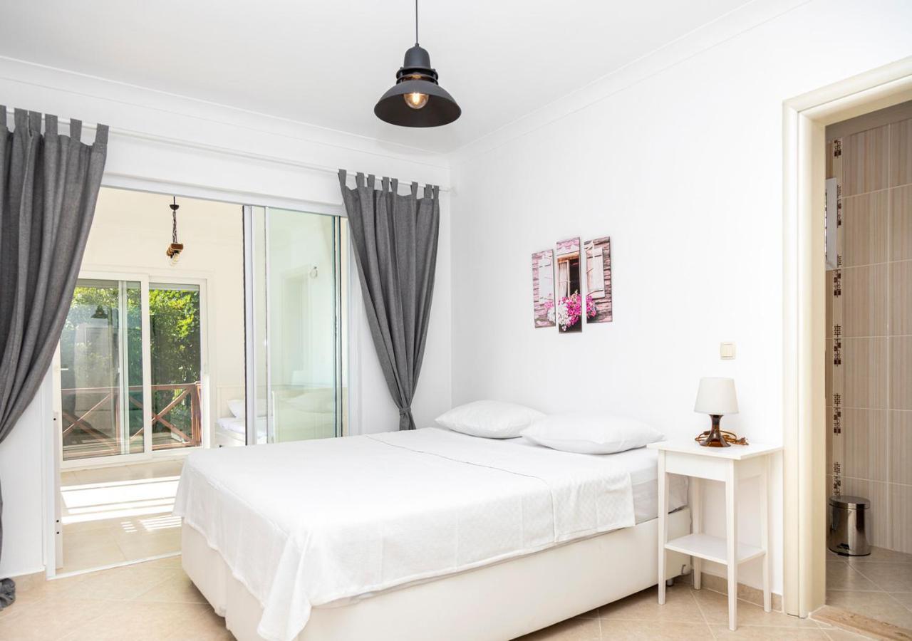 Apartamento Splendid House With Sea View And Shared Pool In *