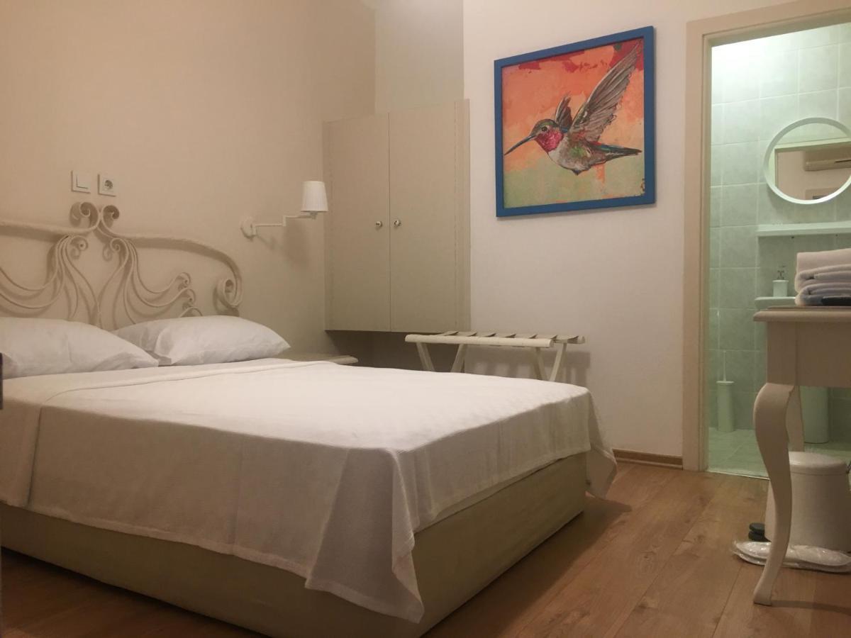 Otel Sade *