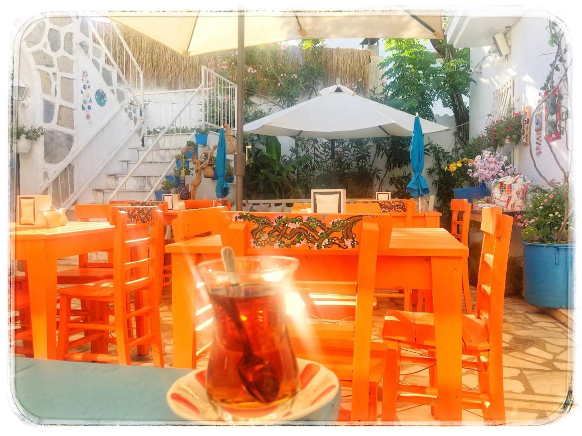 Sade Otel