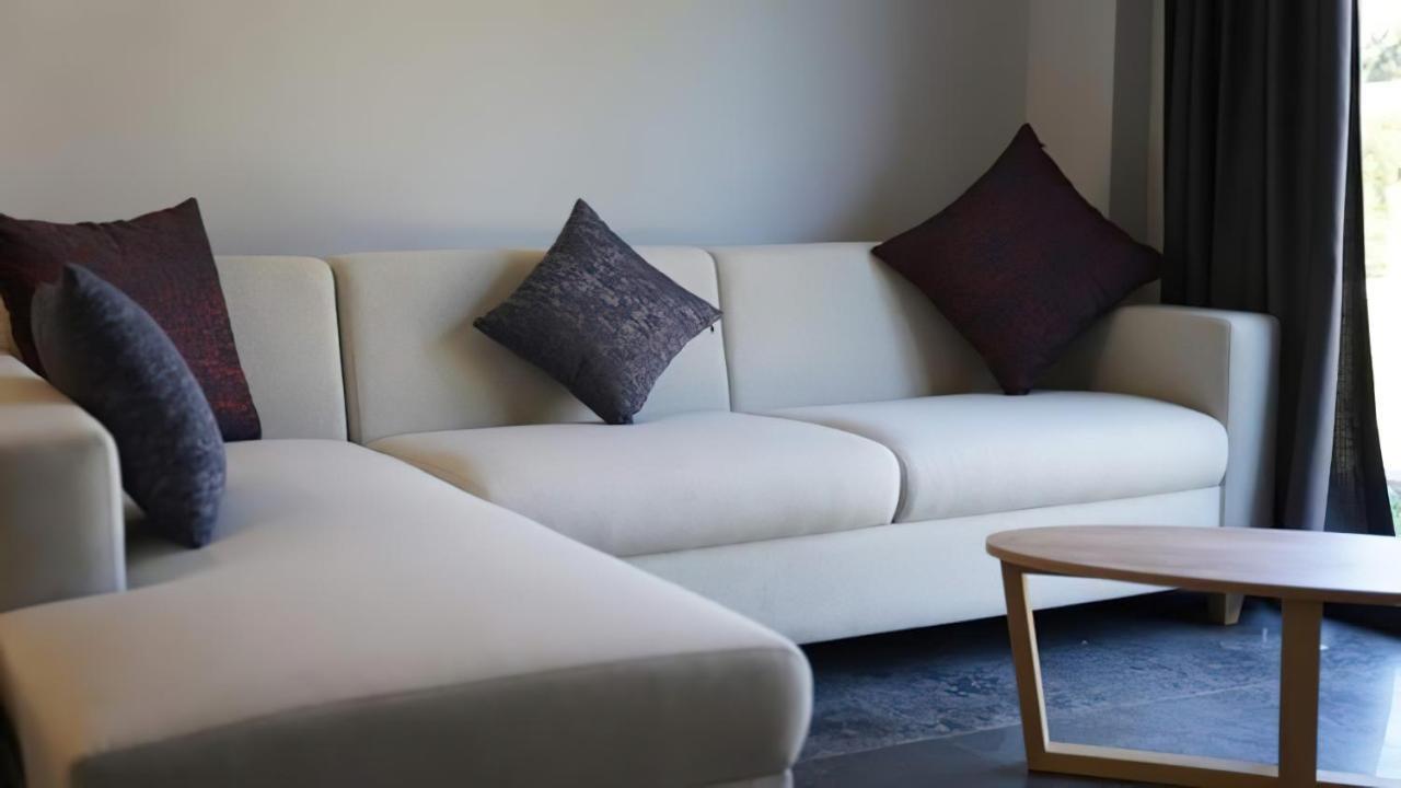 Inkaya Suites With Shared Pool *