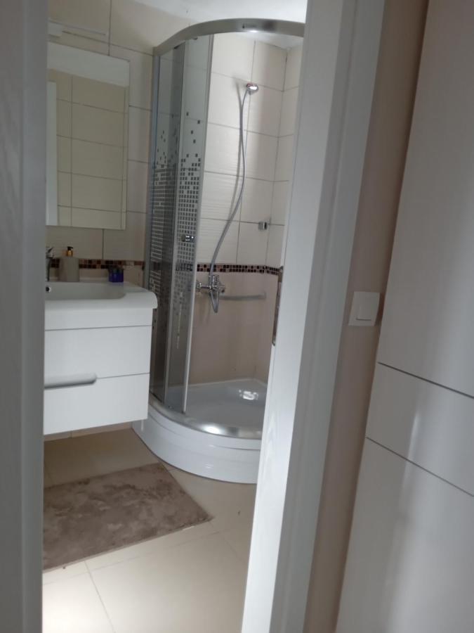 Apartment Dolphin Residences - Begonya 2