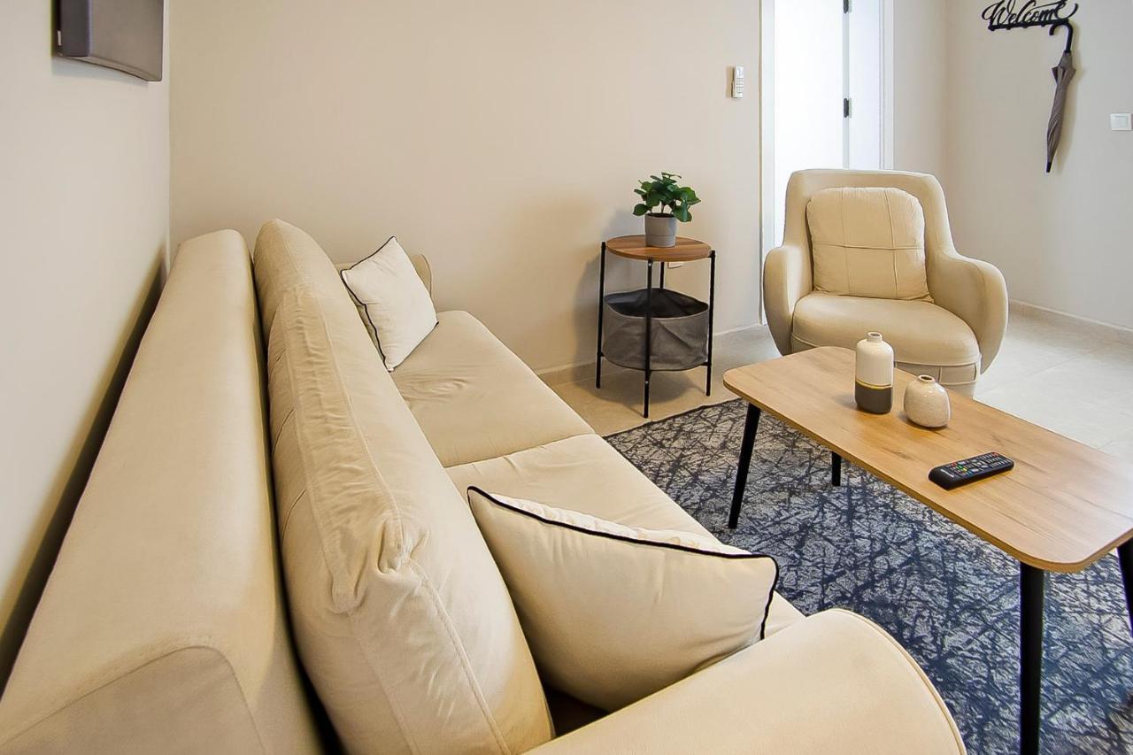 Dolphin Residences - Begonya 2 *