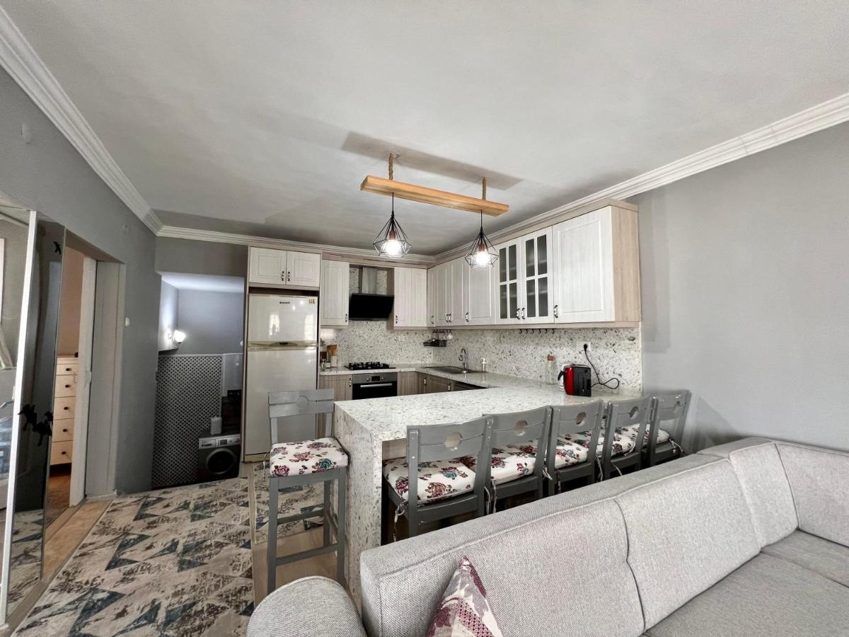 Refreshing House Close To The With A Sea View And Balcony In Apartment *