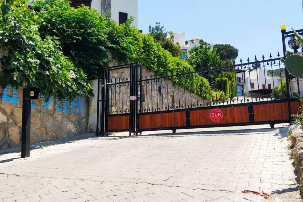Gündoğan Koyu Havuzlu Site * Bodrum