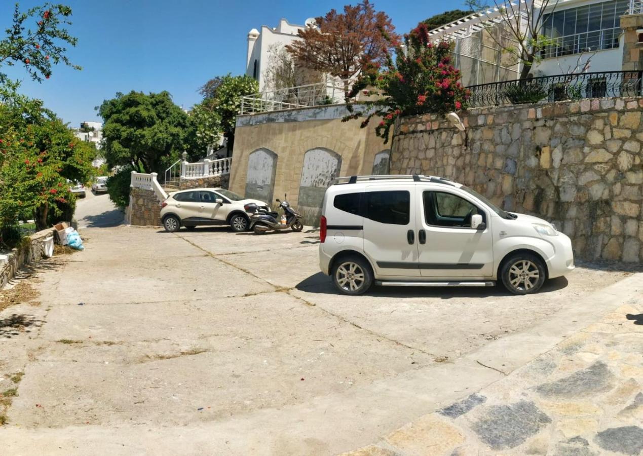 Guendogan Koyu Havuzlu Site Villa *