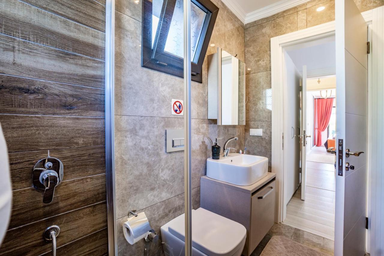 Contemporary Luxury In Yalikavak Center Villa