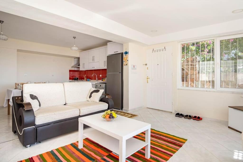 Burcu Residence, Magnificent Sea View, Cozy, Free Otopark, Free Wifi Apartment *