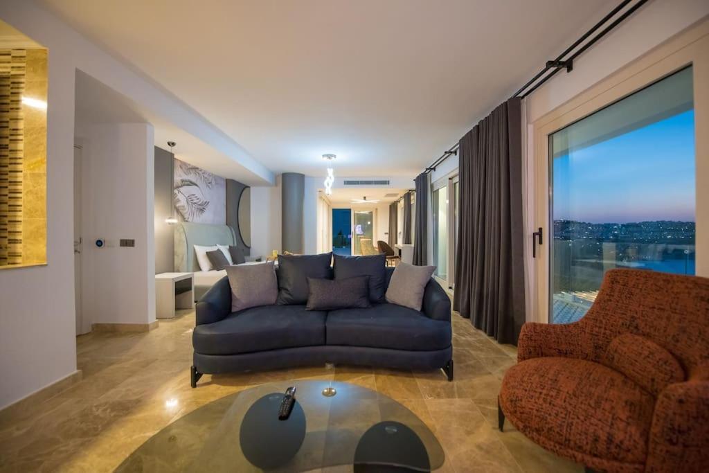 Front Super Boss 2 Bodrum