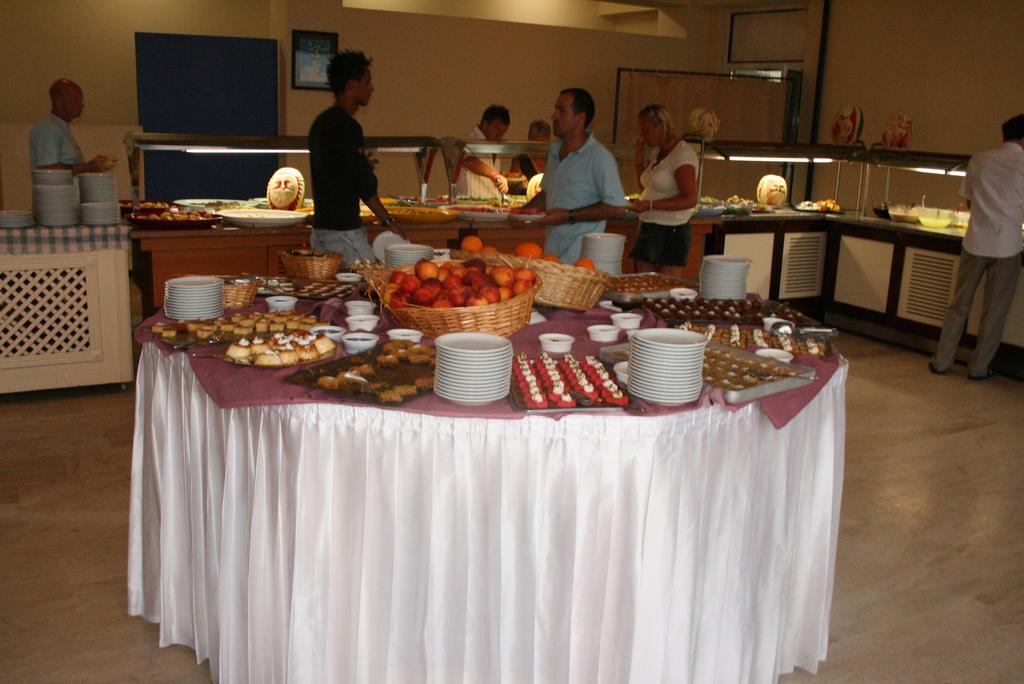 Peda Gumbet Holiday Beach Resort 3*