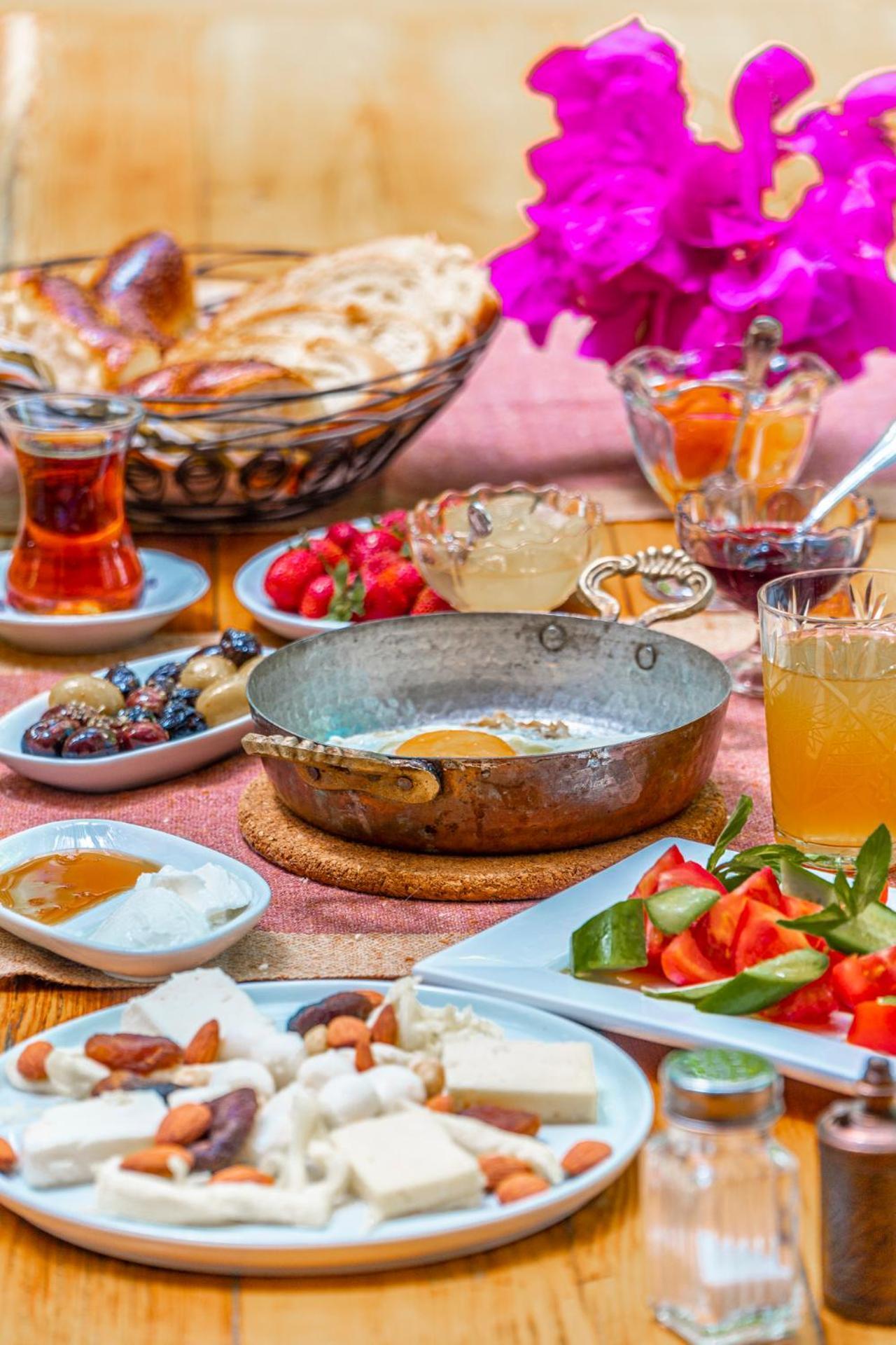 Oda ve Kahvaltı Ha La *