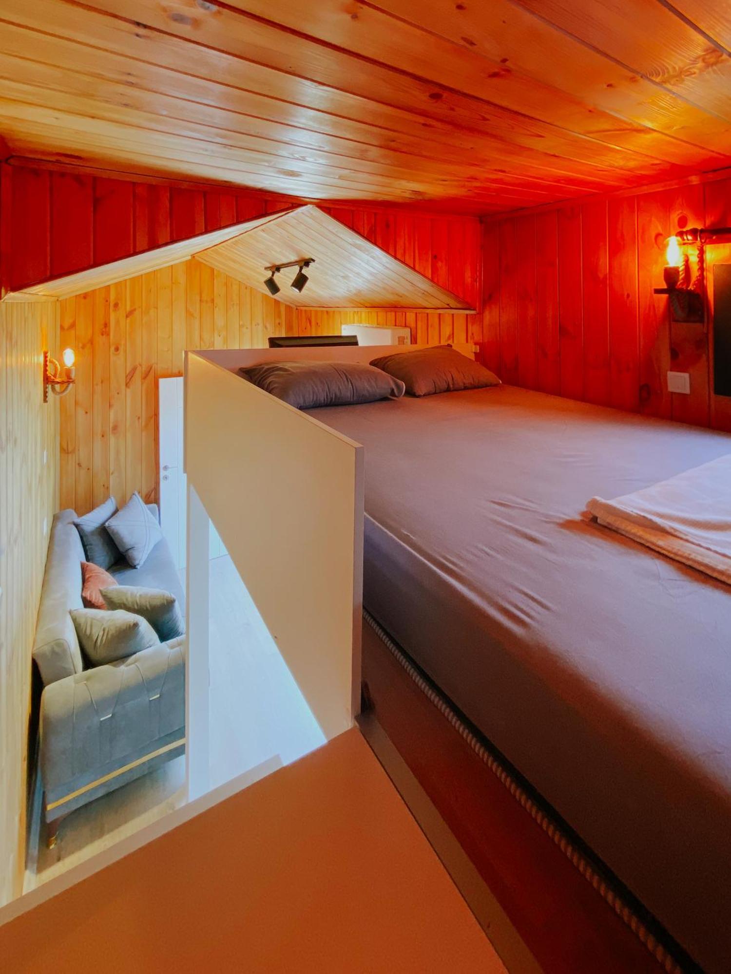 Miya Garden Tiny House Apartment