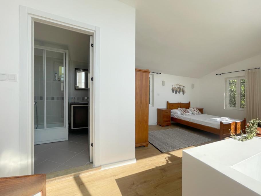 Private 5-bedroom With Pool And Sea View In Bodrum