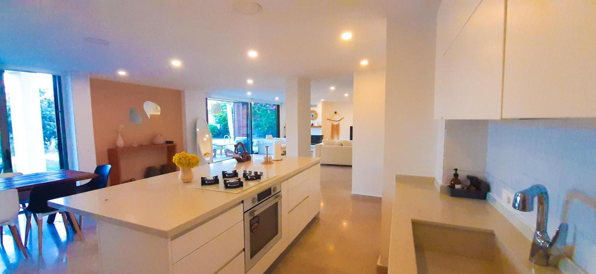 Private With Pool And Garden