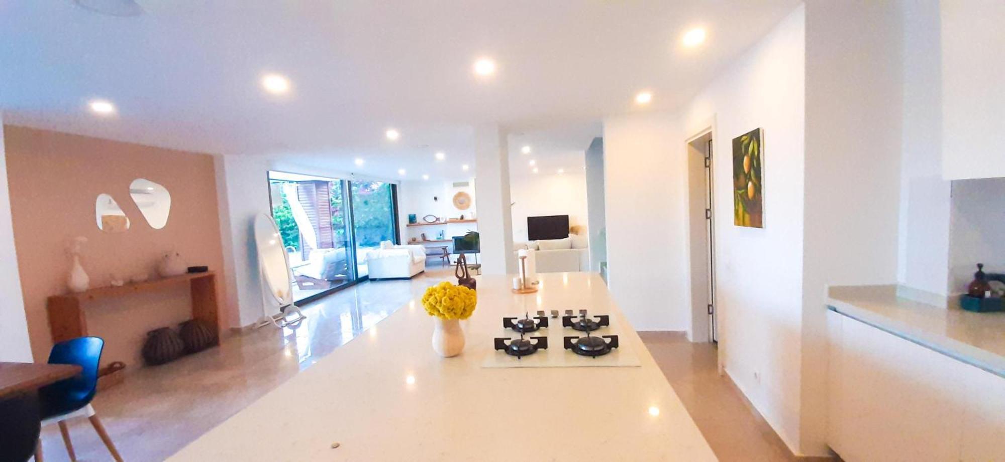 Private With Pool And Garden
