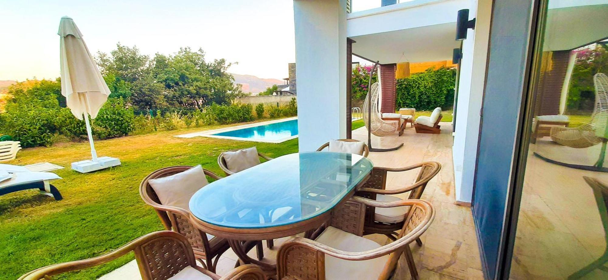 Private With Pool And Garden *