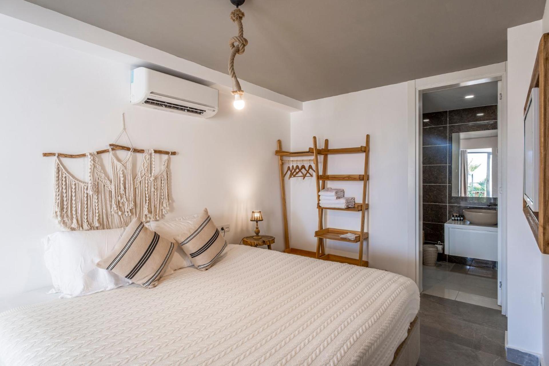La Local House & Bodrum
