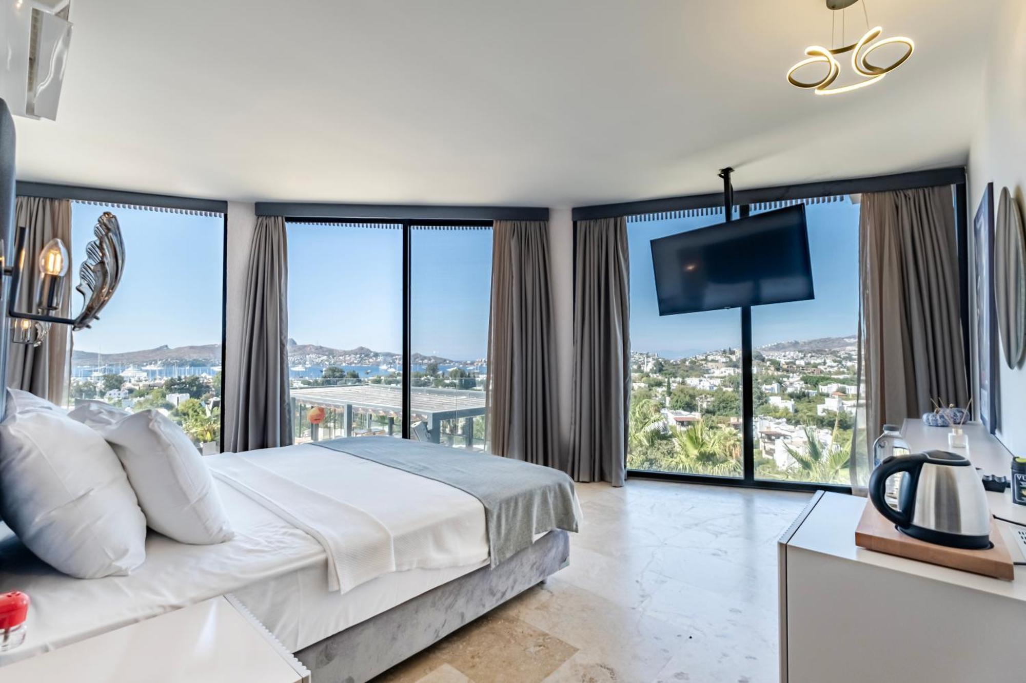 Bombien Luxury Hotel 4*
