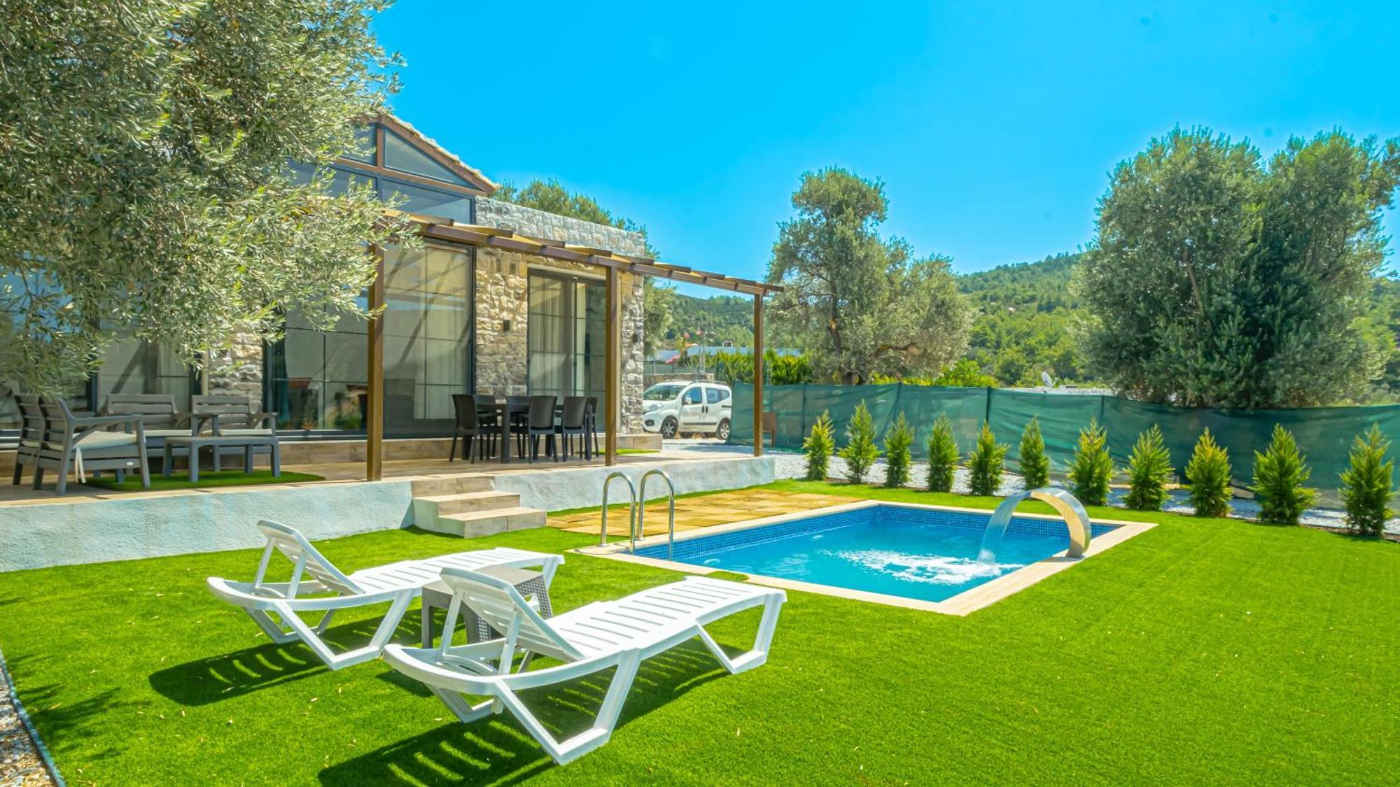 Lena Private Pool *
