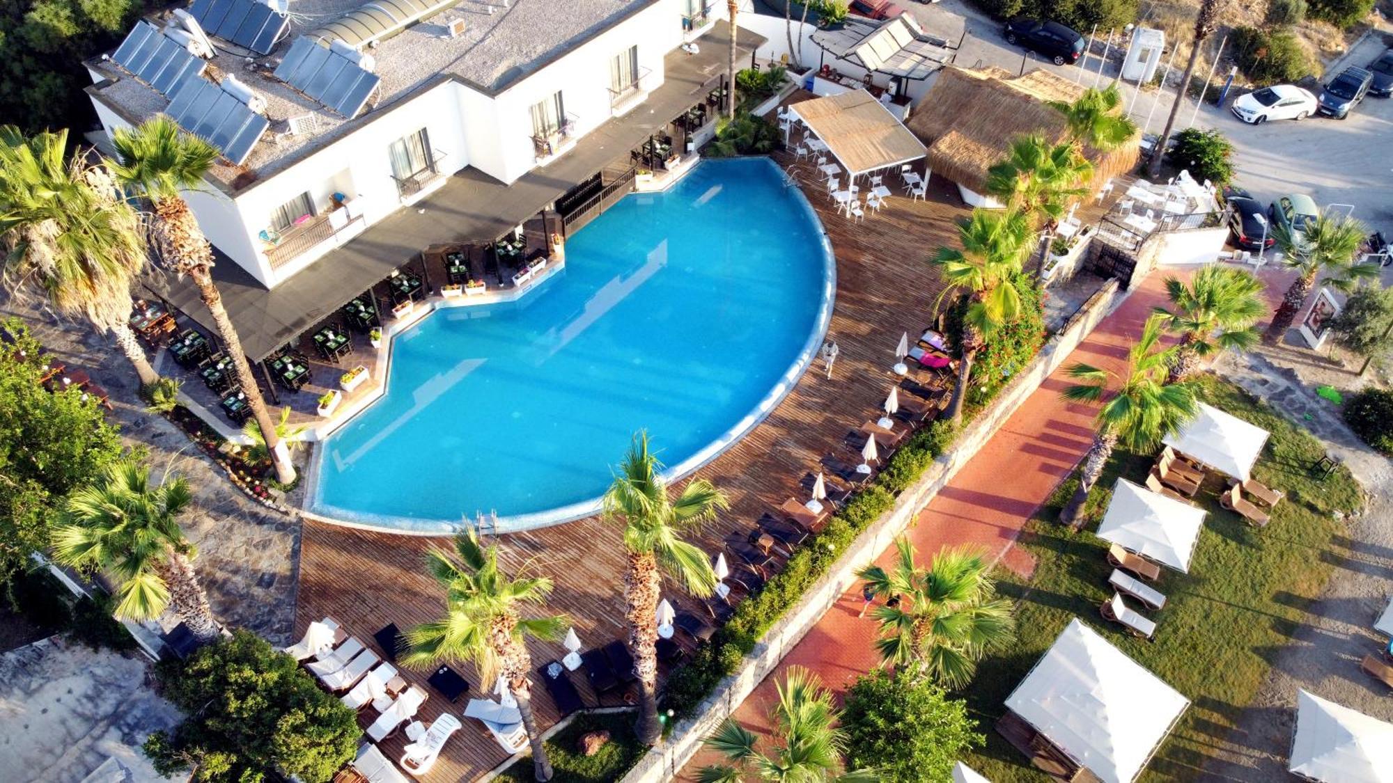 Amilla Hotel 4*