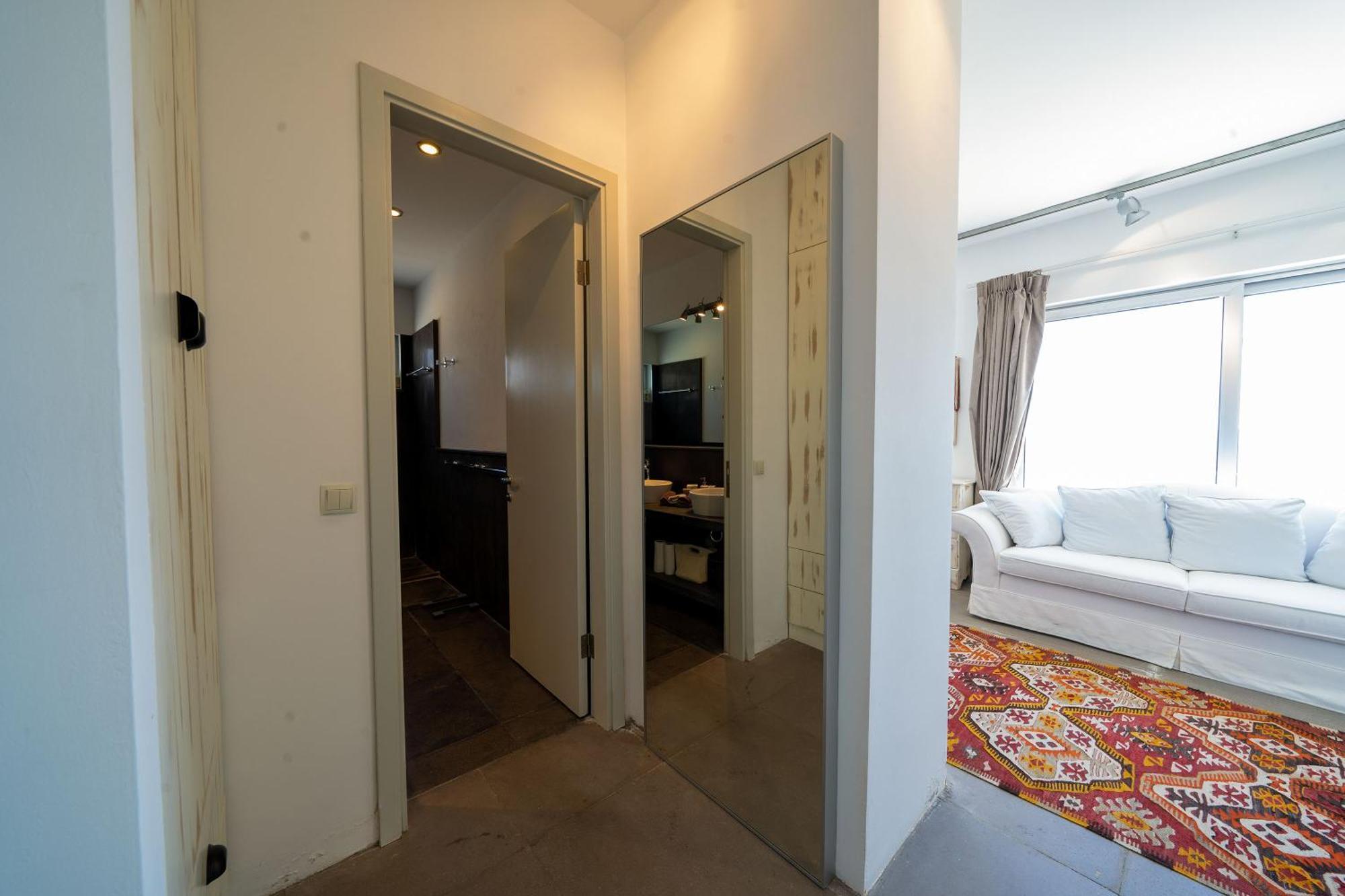 Stunning Sea View & Private Garden In *
