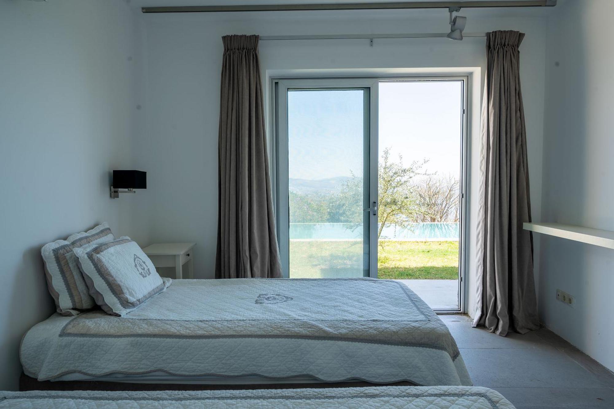 Stunning Sea View & Private Garden In *