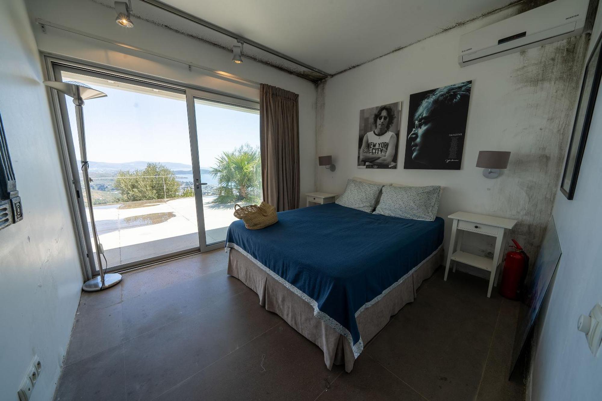 Stunning Sea View & Private Garden In *