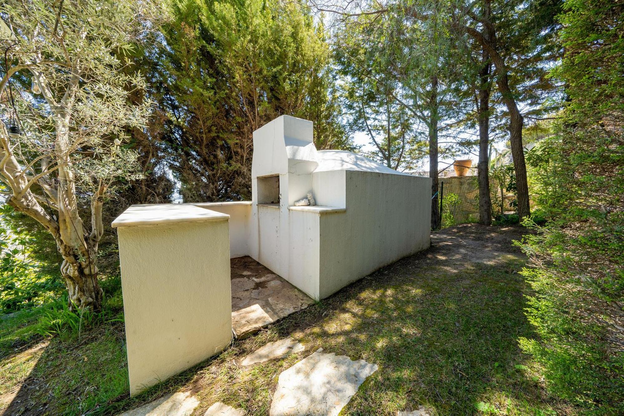 Stunning Sea View & Private Garden In *