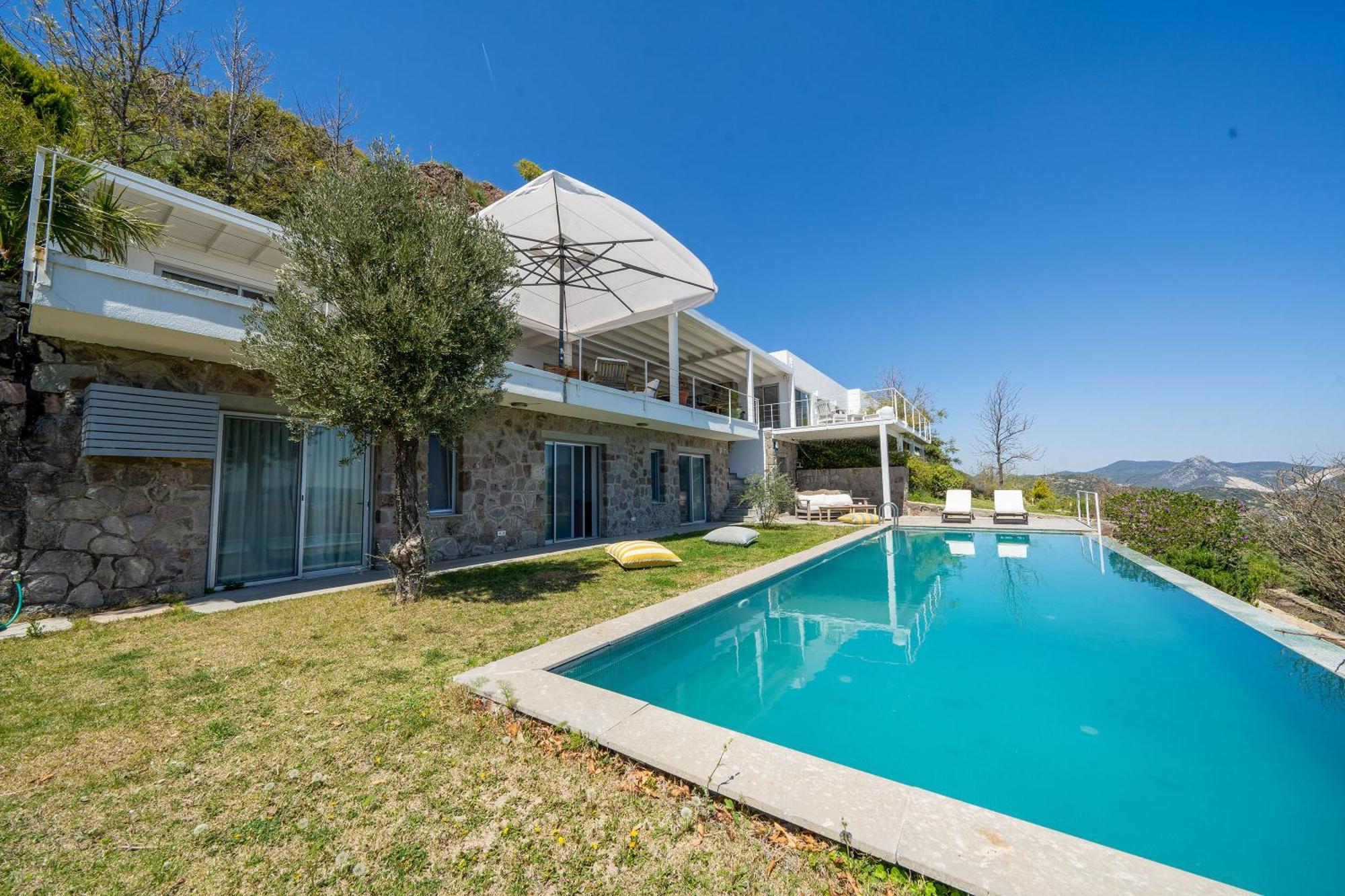 Stunning Sea View & Private Garden In Bodrum