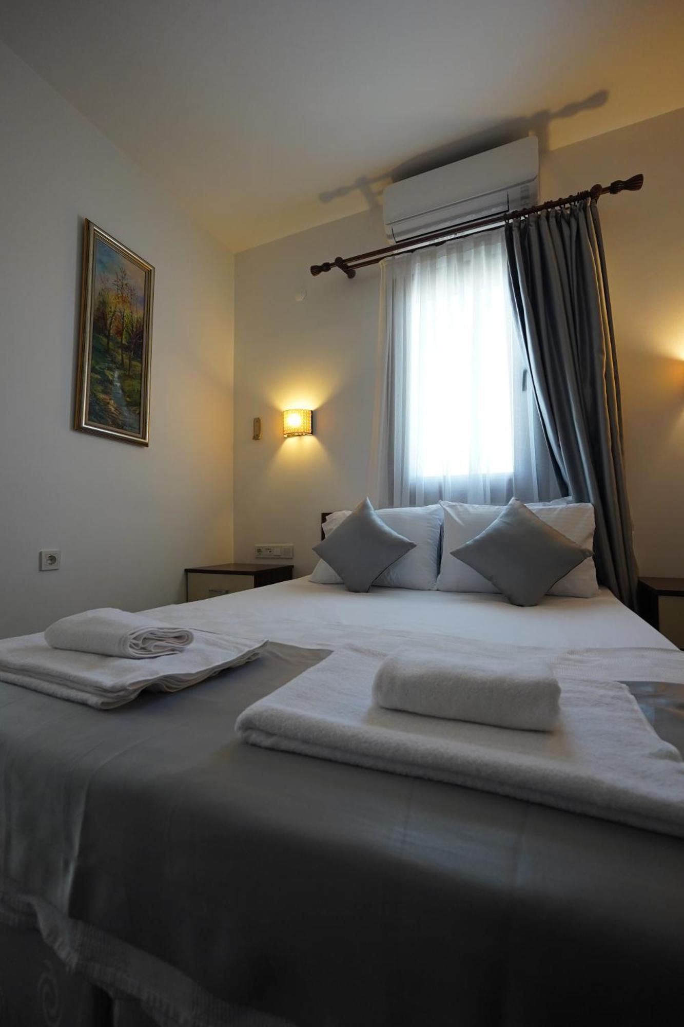 Queen Hotel