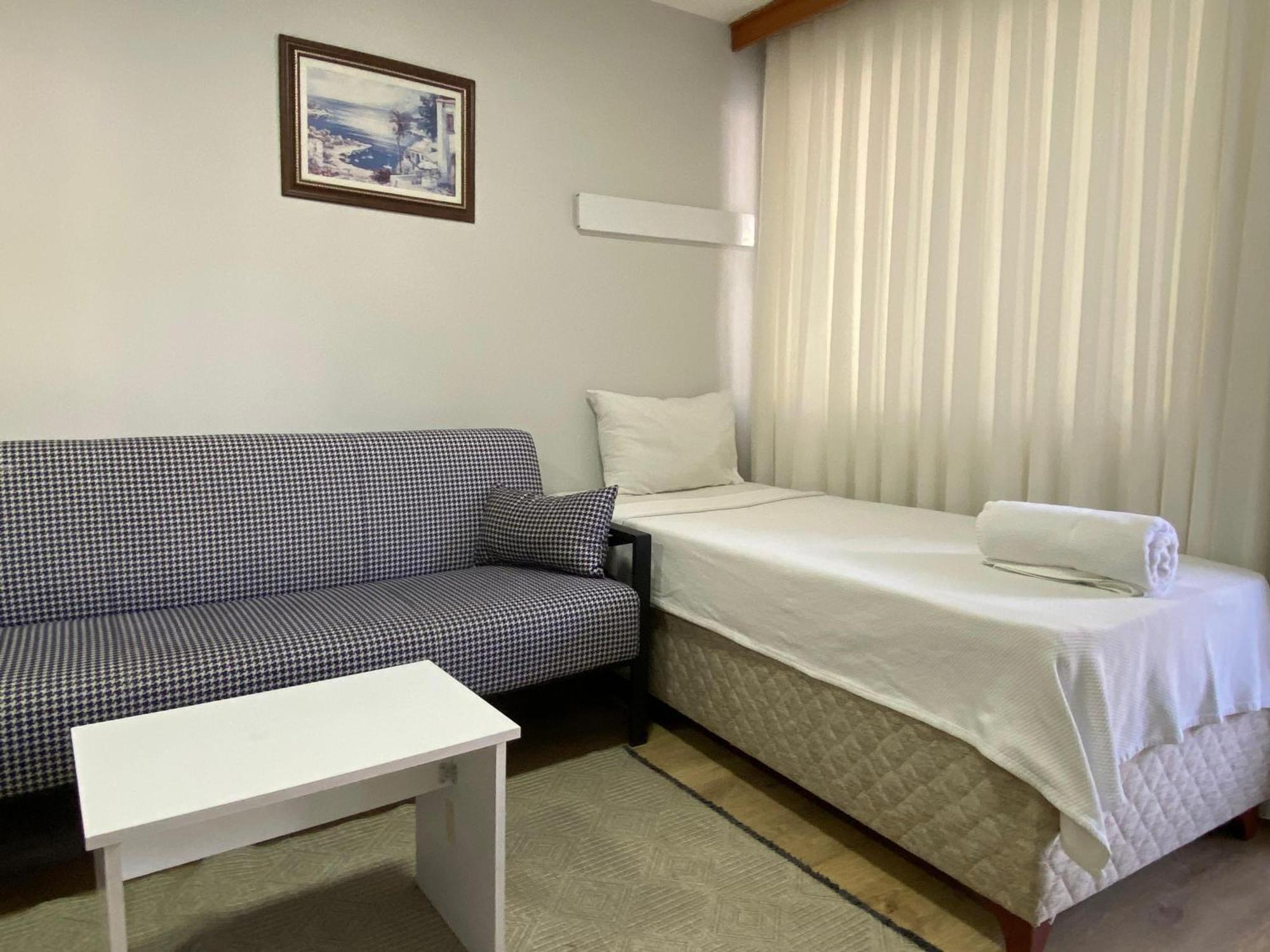 Izan Bakis Aparthotel *