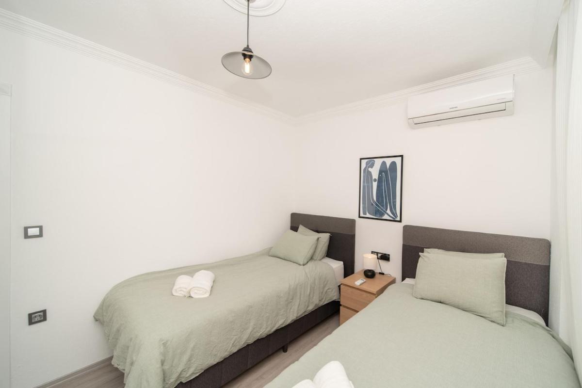 Bodrum Center 2 Bedroom Calm Modern Upstairs Flat - Yeni Duenya Bodrum
