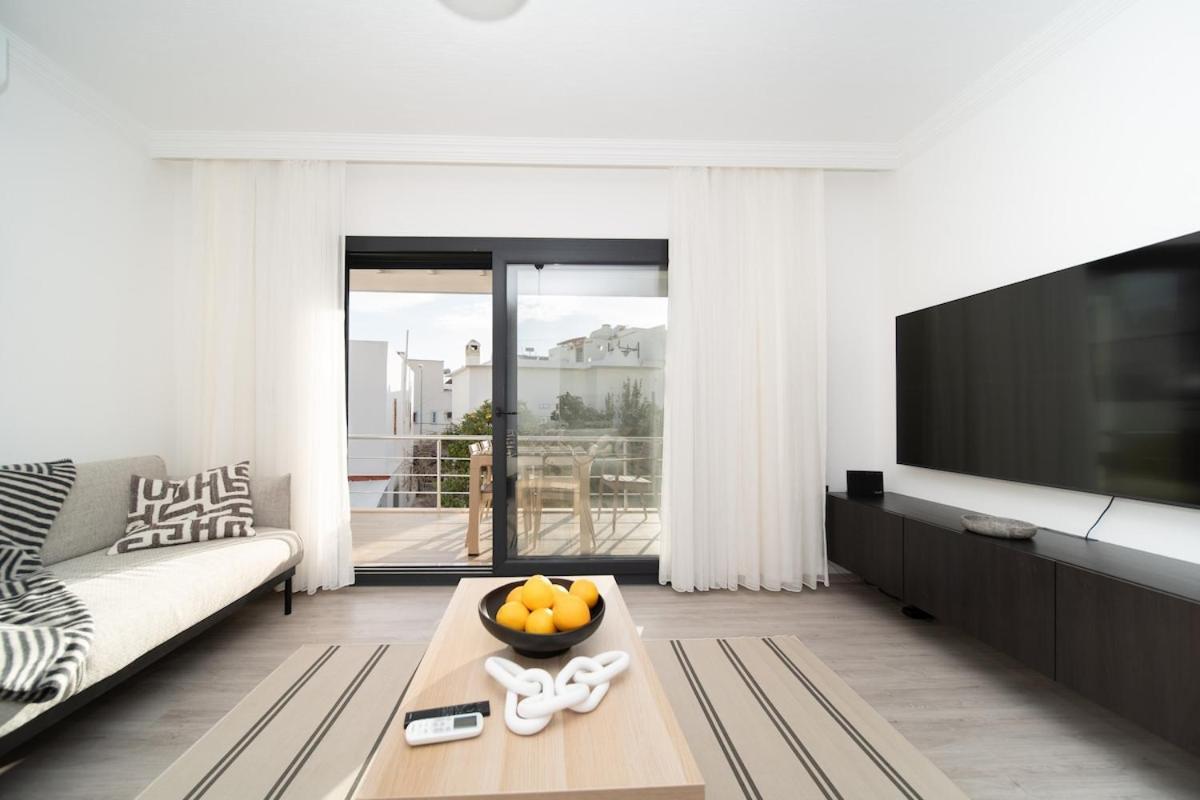 Bodrum Center 2 Bedroom Calm Modern Upstairs Flat - Yeni Duenya Bodrum Bodrum