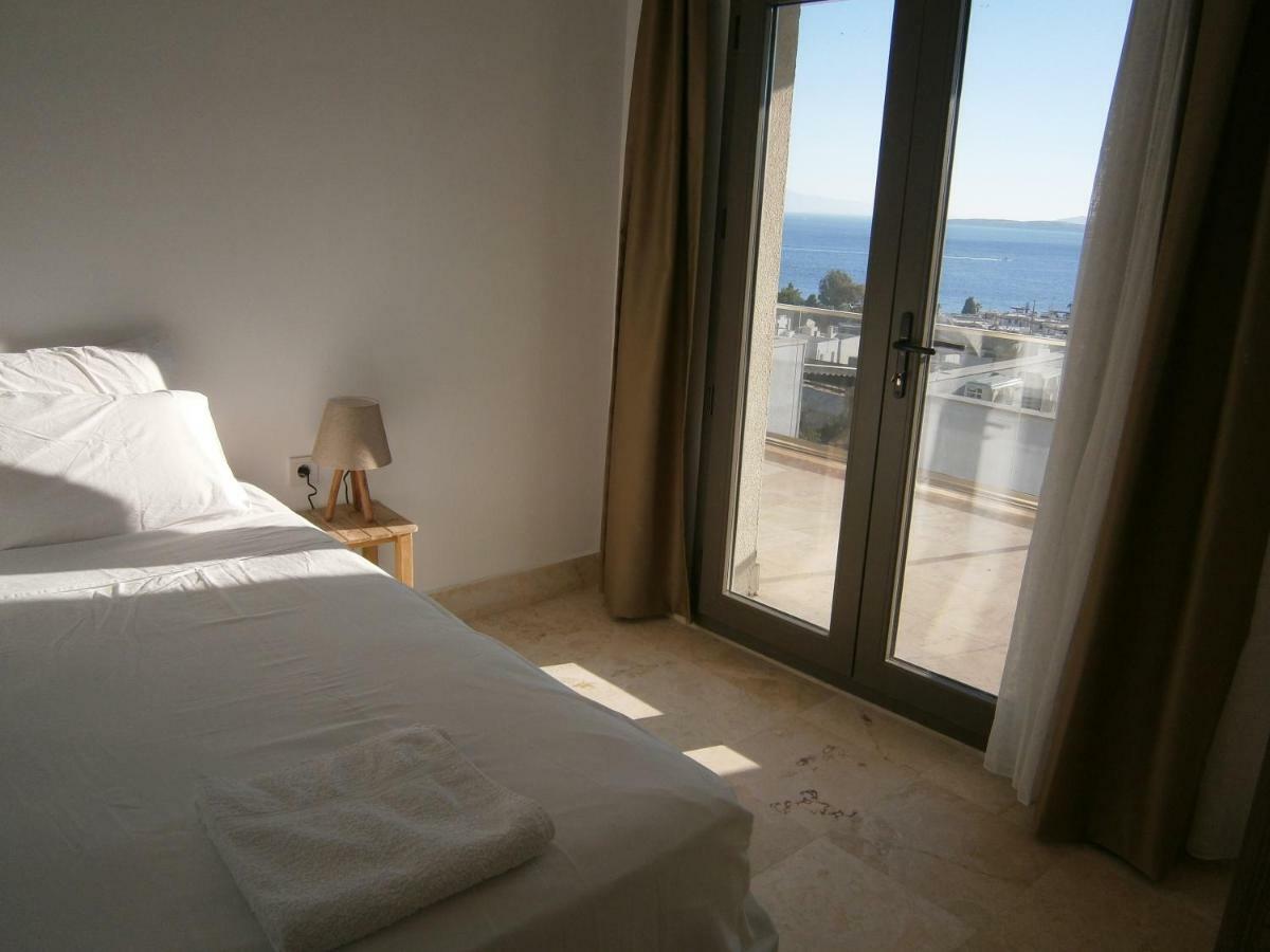 Vista Suites *