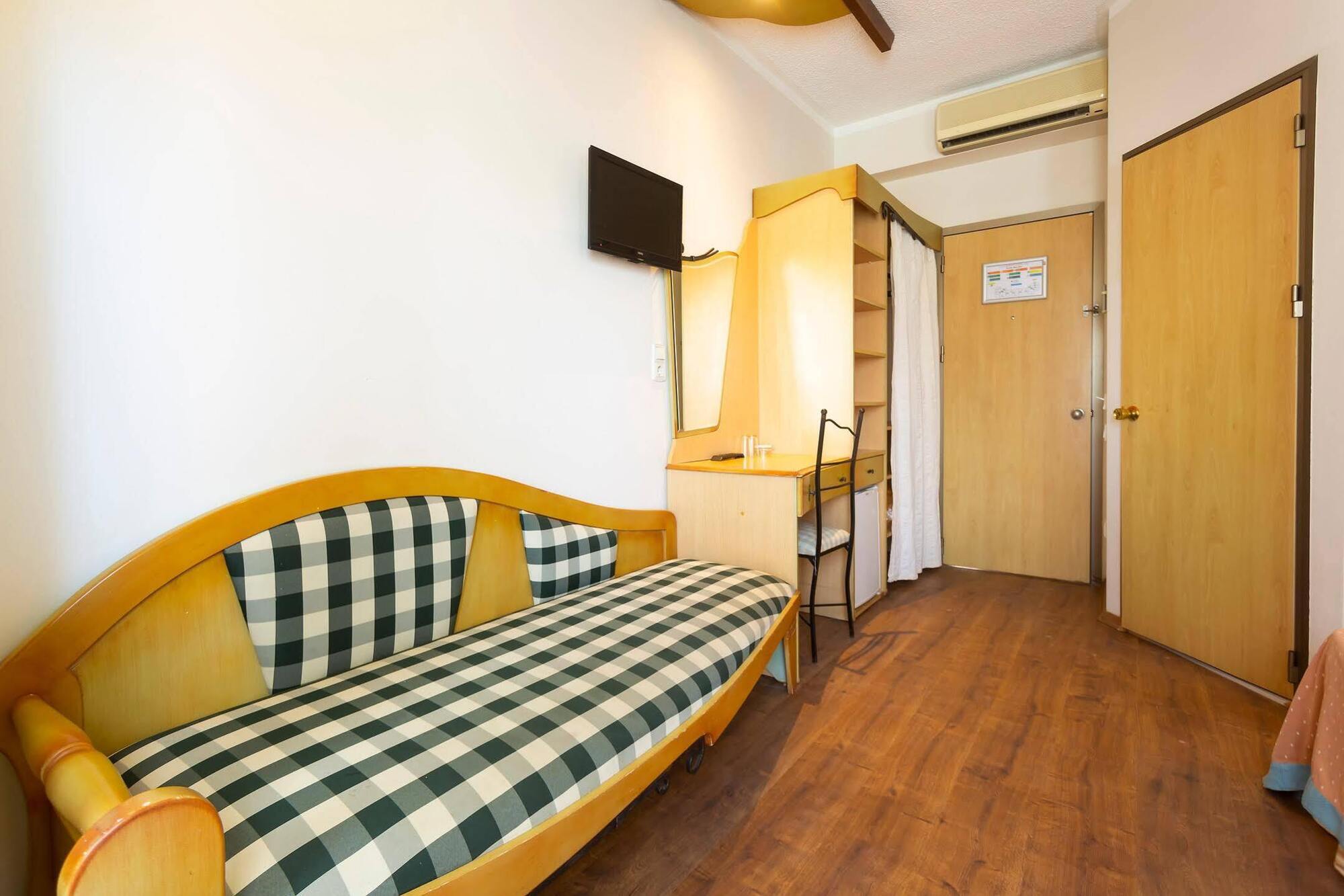 Ladonia Onderhan Hotel 4*