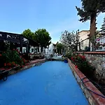 Stone House Hotel