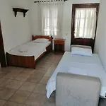 Gth Jarra Hotel