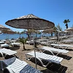 Bodrum-Turgutreis Merkezde Plaja 50 Metre Uzaklikta 1 Ve 2 Numarali Daireler