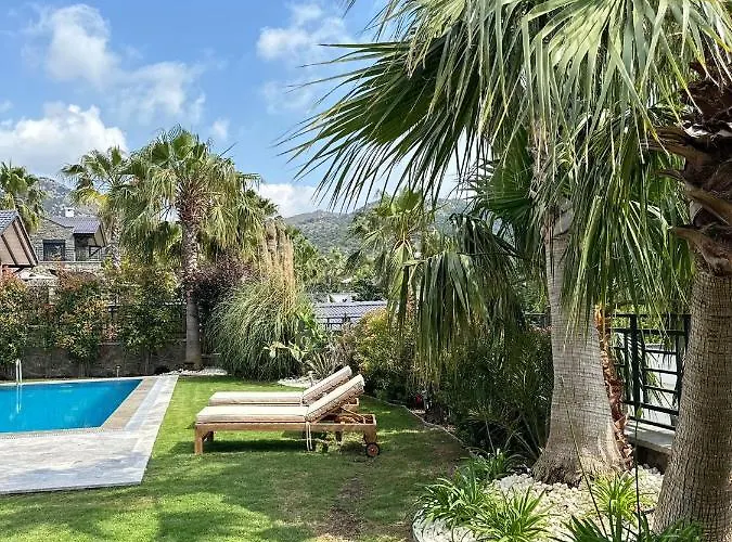 Villa Falcon With Swimming Pool And Great Views In Yalikavak Bodrum