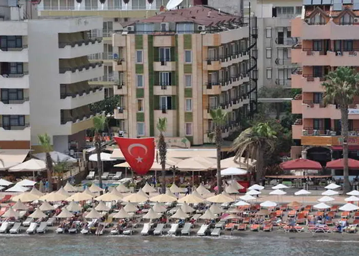 Green Beach Hotel