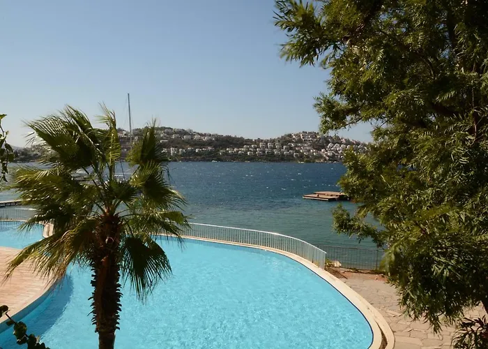 Tilkicik Yali Daireleri Club Flipper Yalikavak Bodrum