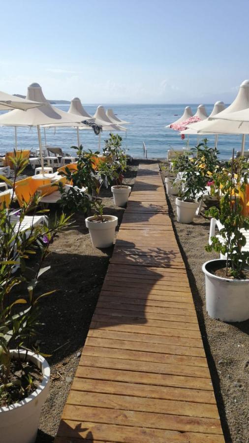 Yahsi Beach Hotel *