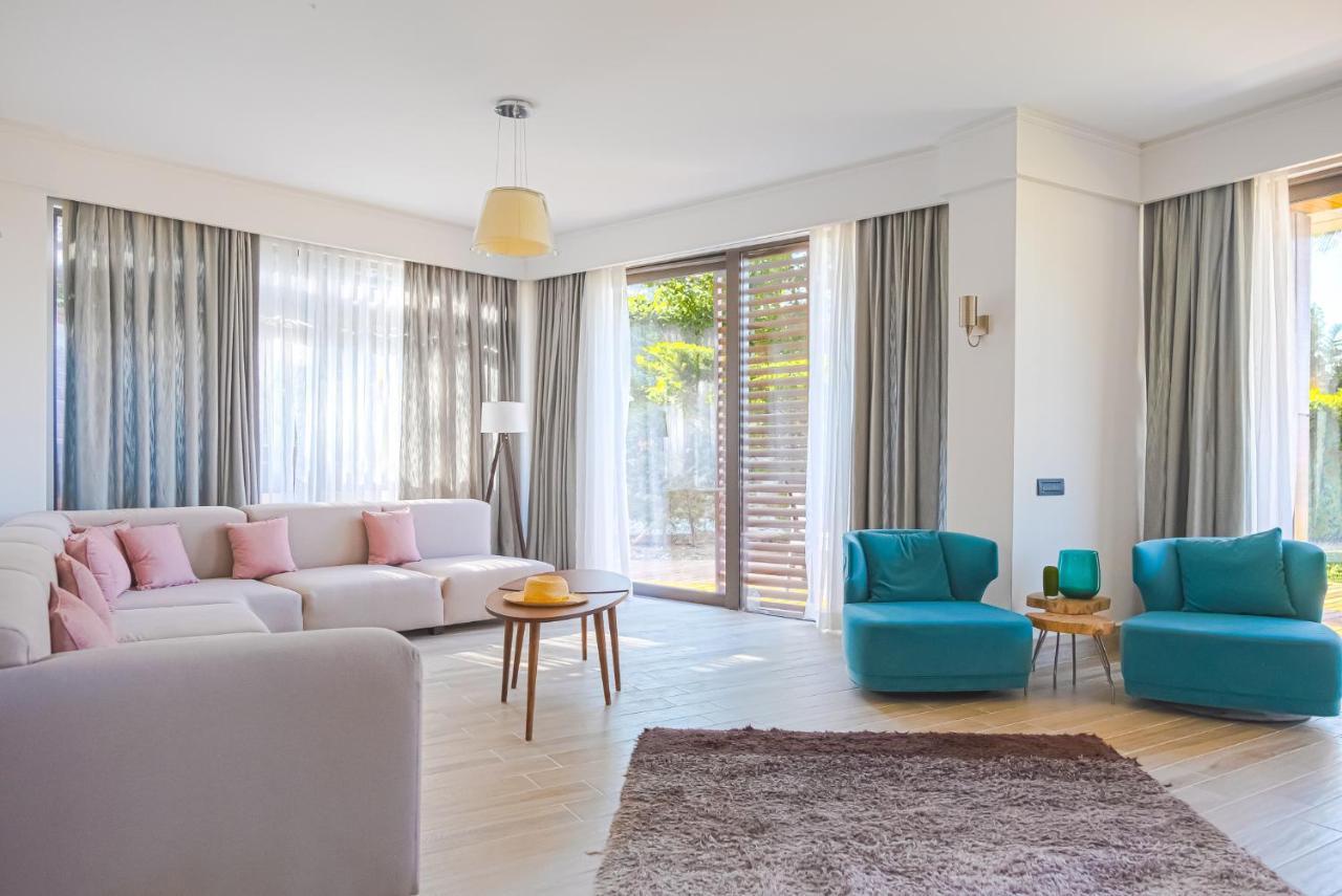 Les Sables Suits Villa