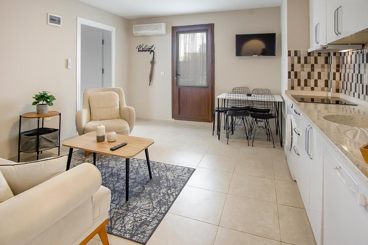 Apartment Dolphin Residences - Begonya 2 *