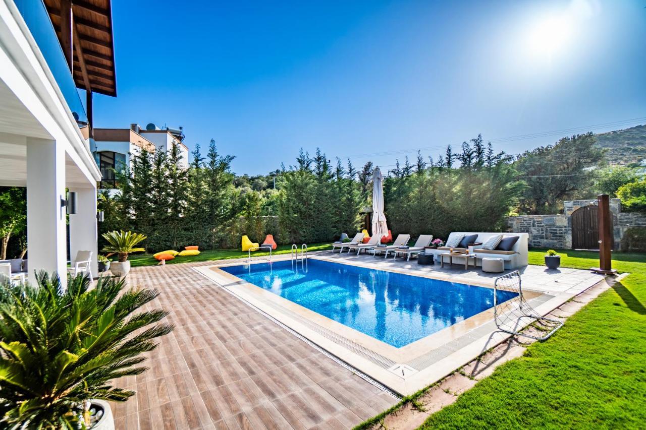 Villa Contemporary Luxury In Yalikavak Center