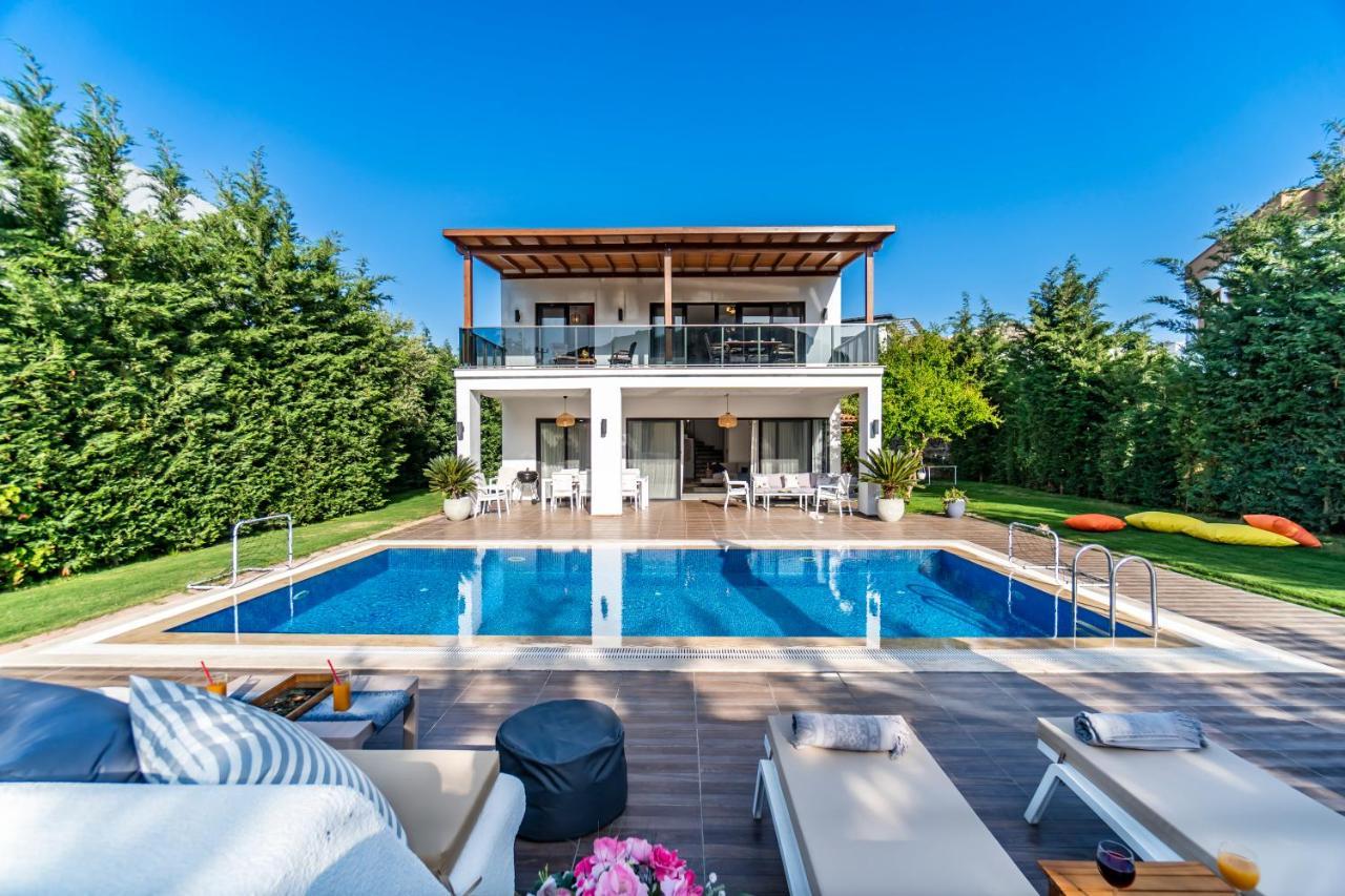 Villa Contemporary Luxury In Yalikavak Center